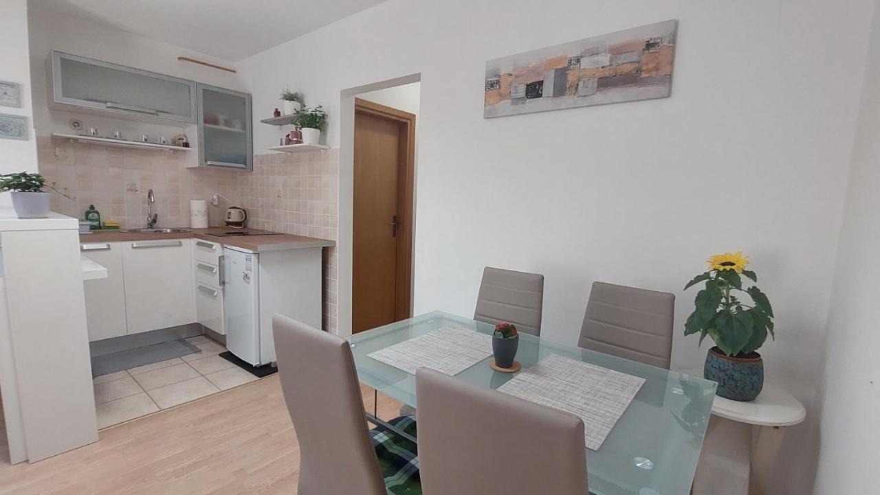 7even Ground Floor Apartment *